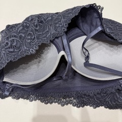 GU カップ付きレースキャミソールの画像