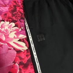 メンズ長ズボンアンダアーマーLの画像