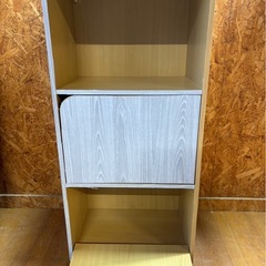 J3005   扉付きカラーボックス　一段扉破損　穴ありの画像