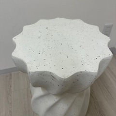 サイドテーブルの画像