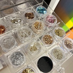 ネイルパーツ＆収納ケース付の画像