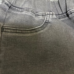 ジーユー ストレッチパンツ 150サイズの画像