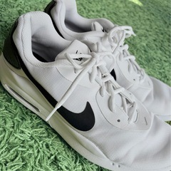 👟【NIKE】ホワイトスニーカー 28.5cm✨使用少なめ＆爽やか美品！お買い得価格🌿の画像