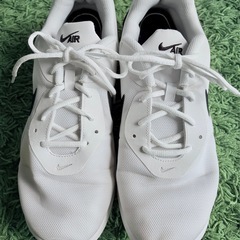 👟【NIKE】ホワイトスニーカー 28.5cm✨使用少なめ＆爽やか美品！お買い得価格🌿の画像