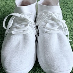 👟【美品✨】ホワイトスニーカー 28cm🤍室内使用のみ・真っ白で清潔感抜群！の画像
