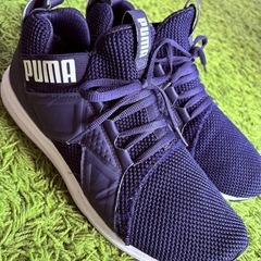 👟【美品✨】PUMA 紺色スニーカー 27.5cm🌿室内使用のみ・軽くて履きやすい！の画像