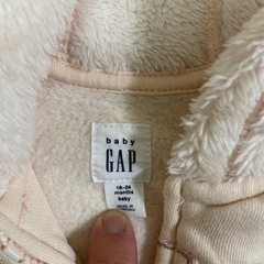 子供服　baby GAP モコモコパーカー18-24mの画像