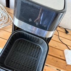 電気フライヤーの画像