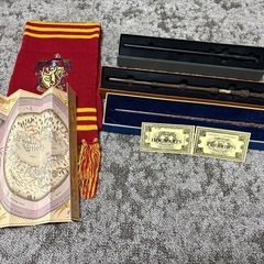 公式ハリーポッター ローブ＆杖＆マフラーセット ユニバ、USJの画像