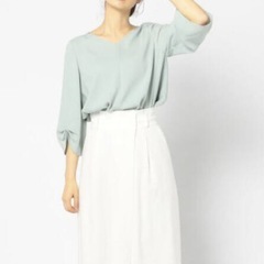 NOLLY'Sのタックススリーブブラウスです☺️の画像