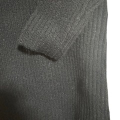 Dazy ブラック Vネック ニットワンピース Sの画像