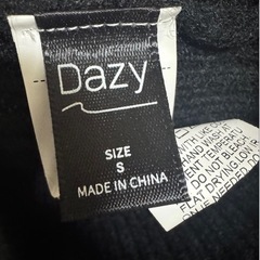 Dazy ブラック Vネック ニットワンピース Sの画像