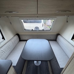 キャンピングトレーラーの画像