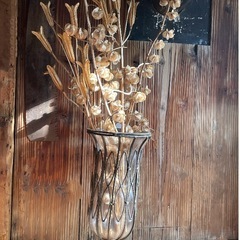 アンティーク　アイアンフレーム硝子の花瓶の画像