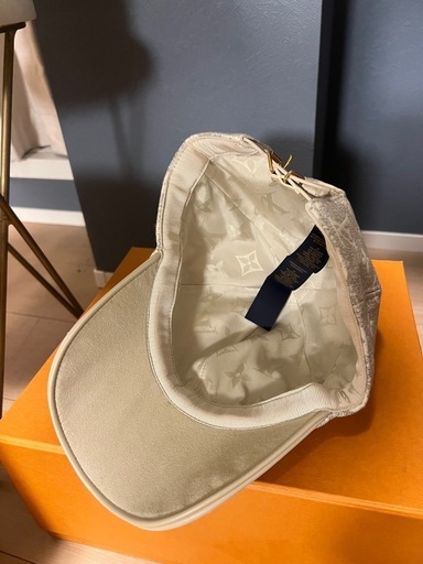 LOUIS VUITTON キャップ【美品】