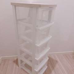 チェスト 5段 アイリスオーヤマ 収納ボックス 収納ケース 北欧 プラスチック 引き出し スリム 衣類収納 衣類収納ボックス おしゃれ 収納 隙間収納 すきま収納 洋服収納 洋服収納タンス 透明 キッチン ランドリー収納 ウッドトップチェスト の画像