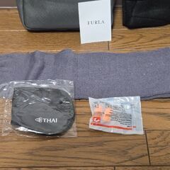 FURLA フルラ ポーチ グレージュ 雑貨 タイ航空 ビジネスクラス 非売品の画像