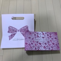 ジルスチュアートクリスマスコフレ　ポーチ+紙袋+箱の画像