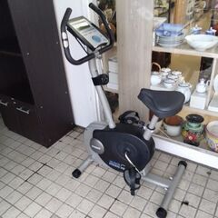 定価数万円　アルインコ　邪魔なので超激安　高級 フィットネスバイク　エアロバイク　ダイエット　自転車　ランニングマシン　ウォーカーマシンの画像