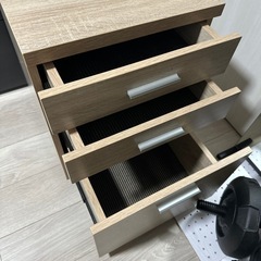 美品　3段キャビネット　ローラー付の画像