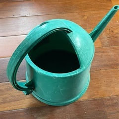 緑のジョウロ　の画像