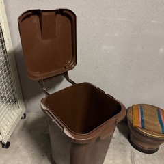 分別ゴミ箱　トラッシュカン　90L　大容量の画像