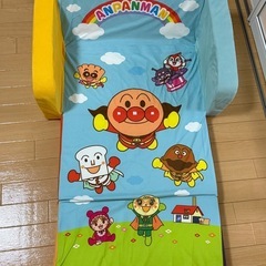 アンパンマンソファーの画像