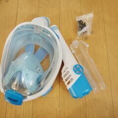 子供用スノーケルマスクと浮き輪とマリンシューズセットの画像
