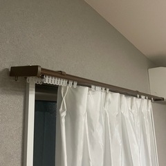 カーテンレールの画像