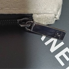 CHANEL化粧品ノベルティポーチ　すえーどふうスエード風の画像