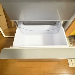 AQUA AQR-36H(S) 4ドア冷蔵庫(355L・右開き) 冷蔵庫の画像