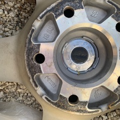 ヴォクシー80などスタッドレスホイール4本セットの画像