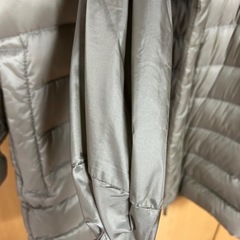 UNIQLO ウルトラライトダウン　ベージュ Mの画像