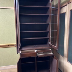 食器棚の画像