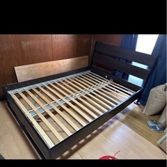 IKEA BEDFRAME QUEEN SIZEの画像