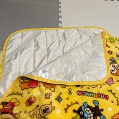 アンパンマン　敷きパッド　毛布　お昼寝　ベビーベッドの画像