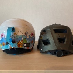 自転車用ヘルメット2個の画像
