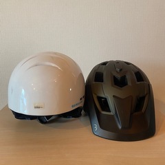 自転車用ヘルメット2個の画像