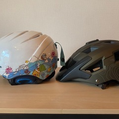 自転車用ヘルメット2個の画像