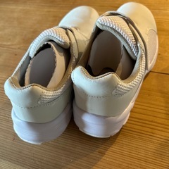 【未使用】白い上履き 26cmの画像