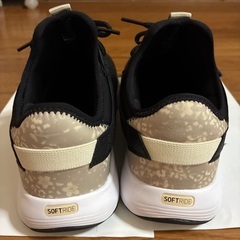 スニーカー　サイズ23.5  PUMAの画像