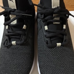 スニーカー　サイズ23.5  PUMAの画像
