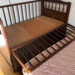 ベビーベッドの画像