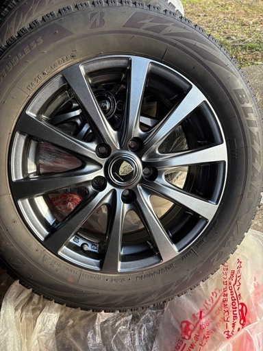 スタッドレスタイヤ　R16 4本