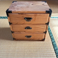 交渉成立　木製三段引き出し棚の画像