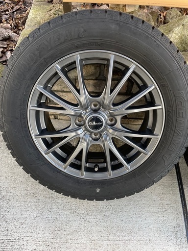 （取引中
）【美品】国産スタッドレスセット185/65R15　コンパクトカー