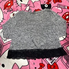 H&M レース切り替え薄手トップスの画像