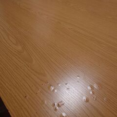 ニトリの伸縮ダイニングテーブル　天板キズありの画像