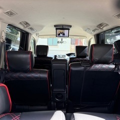 フリップダウンモニター付き！8人乗り☆ガソリン代 節約☆S-HYBRID入りました‼️25年式☆車検2年付き！大人気☆ニッサン セレナ☆フリップダウンモニター付き☆Bluetooth対応SDナビ☆走行中DVD見れます☆バックカメラ☆ドラレコ付きのフル装備☆電動スライドドア☆ウィンカーミラー☆フル装備☆フルエアロ☆車内広々三列シート‼️の画像