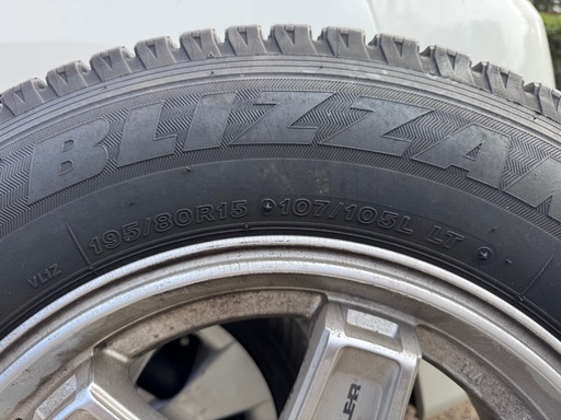 【ブリヂストン ブリザック VL1】195/80R15 107/105L LT スタッドレス 4本セット（ホイール付き）
